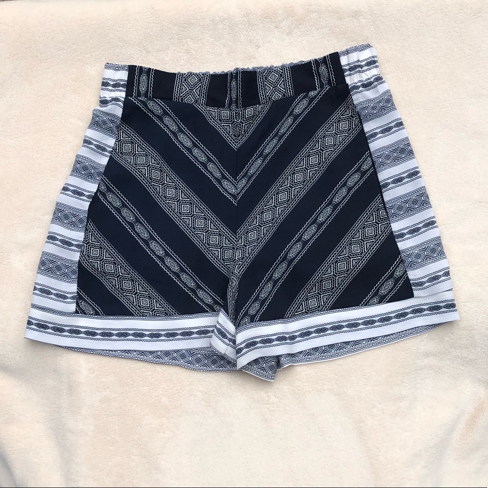 ▪️Final Sale 2/5▪️ Target Blue Tribal Shorts